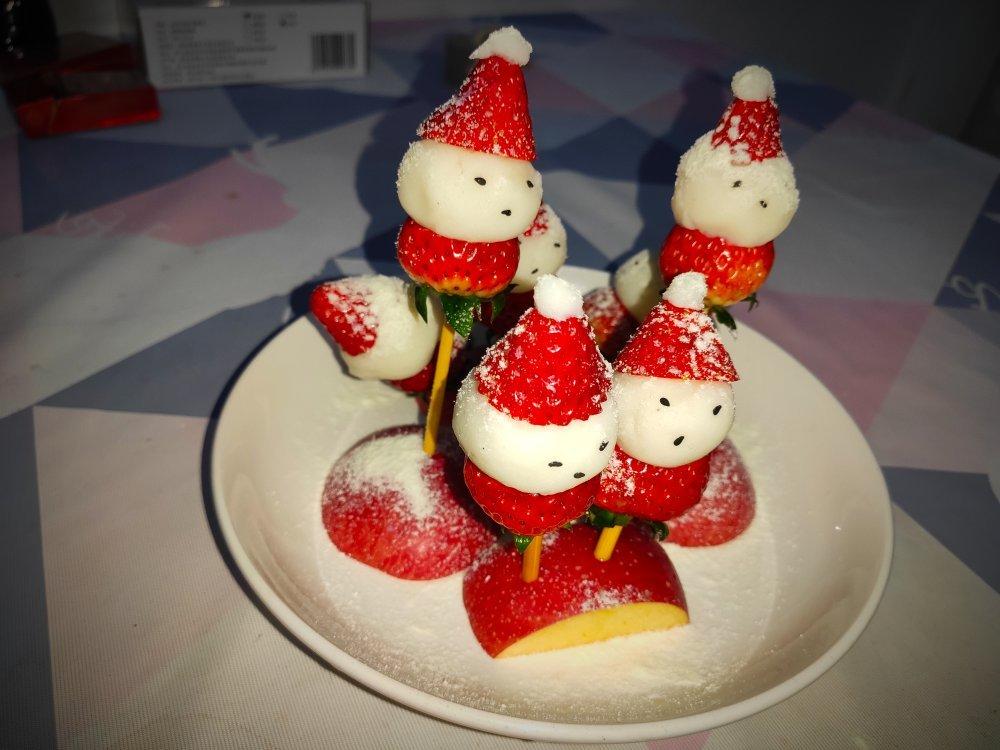 萌萌哒草莓雪人☃️