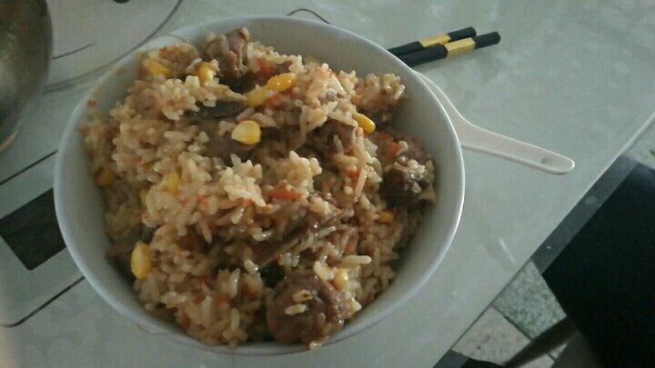 喷香排骨焖饭（爆好吃）