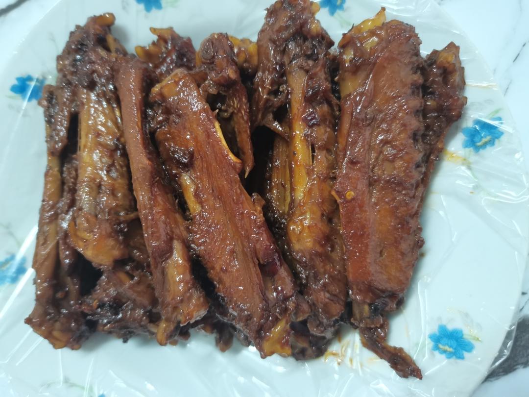 白朗姆酒鸭翅膀（比周黑鸭还要好吃）