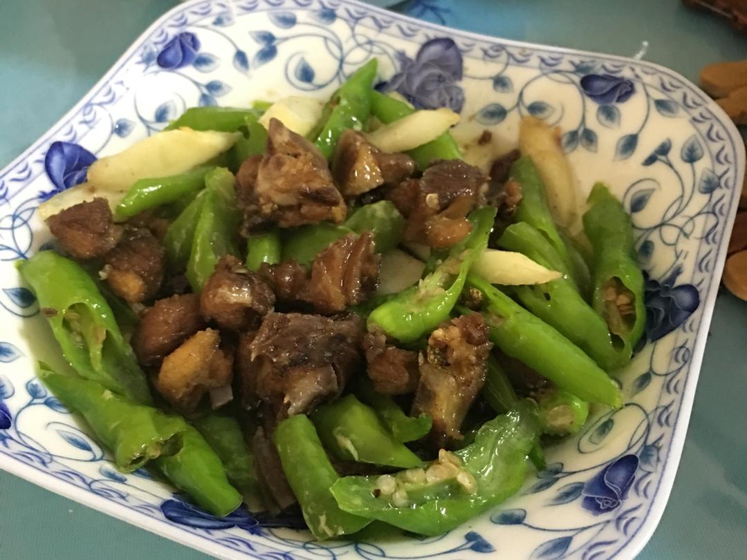 干爆仔姜鸭子的做法