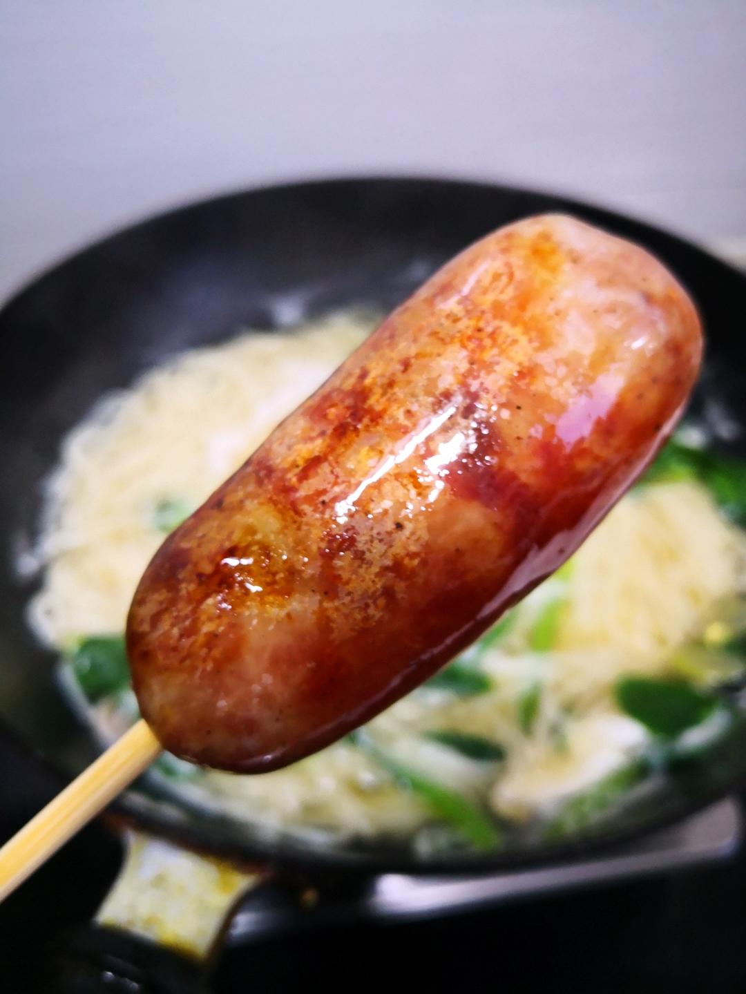 实验多次味道终于满意了～黑椒脆皮烤肠