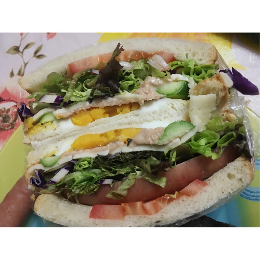 ins上超火的沼サン（沼三明治）