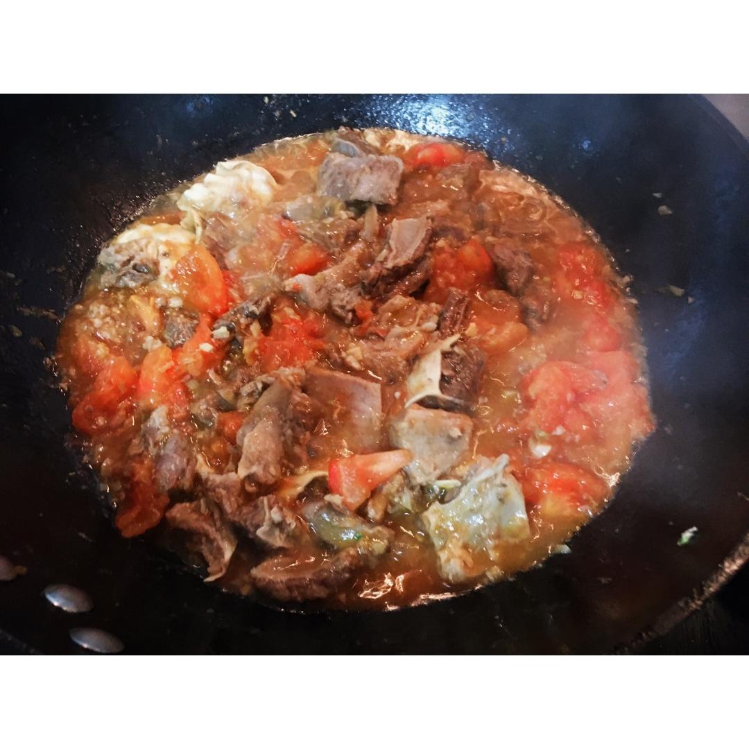 厨师长教你：“西红柿炖牛肉”的家常做法，营养又美味