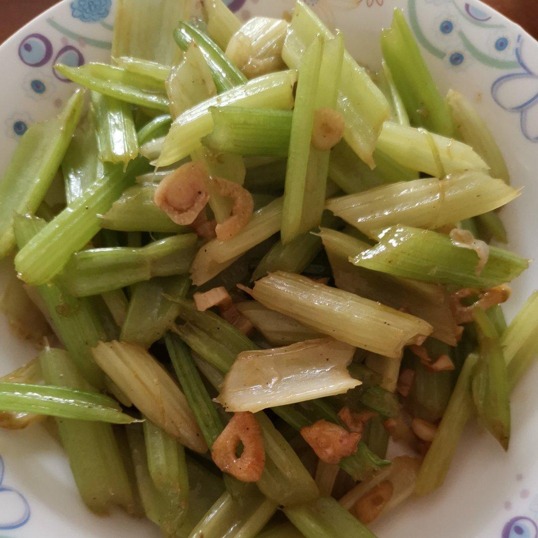 素炒芹菜