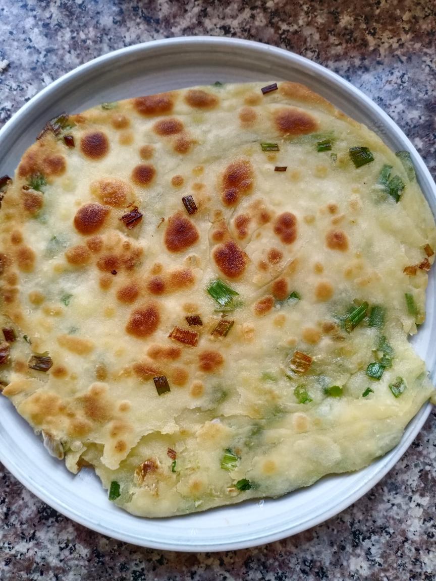 烫面葱油饼（家常简单版）