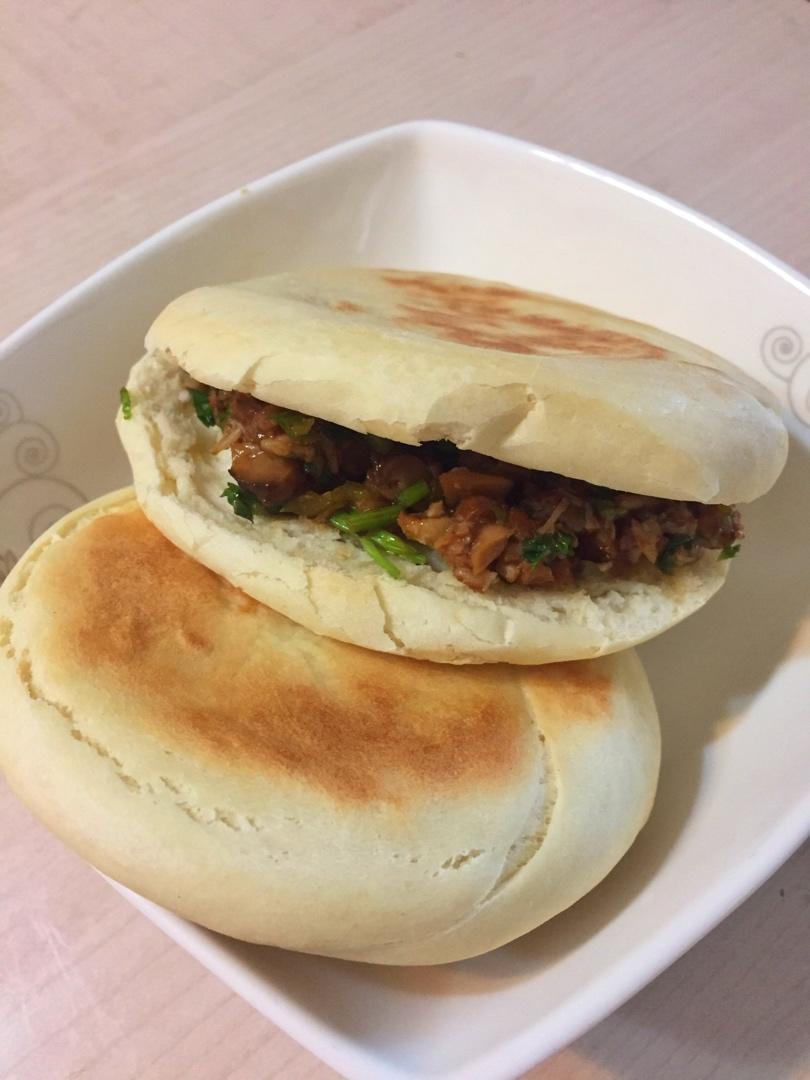 肥仓鼠nb做的肉夹馍白吉馍的制作