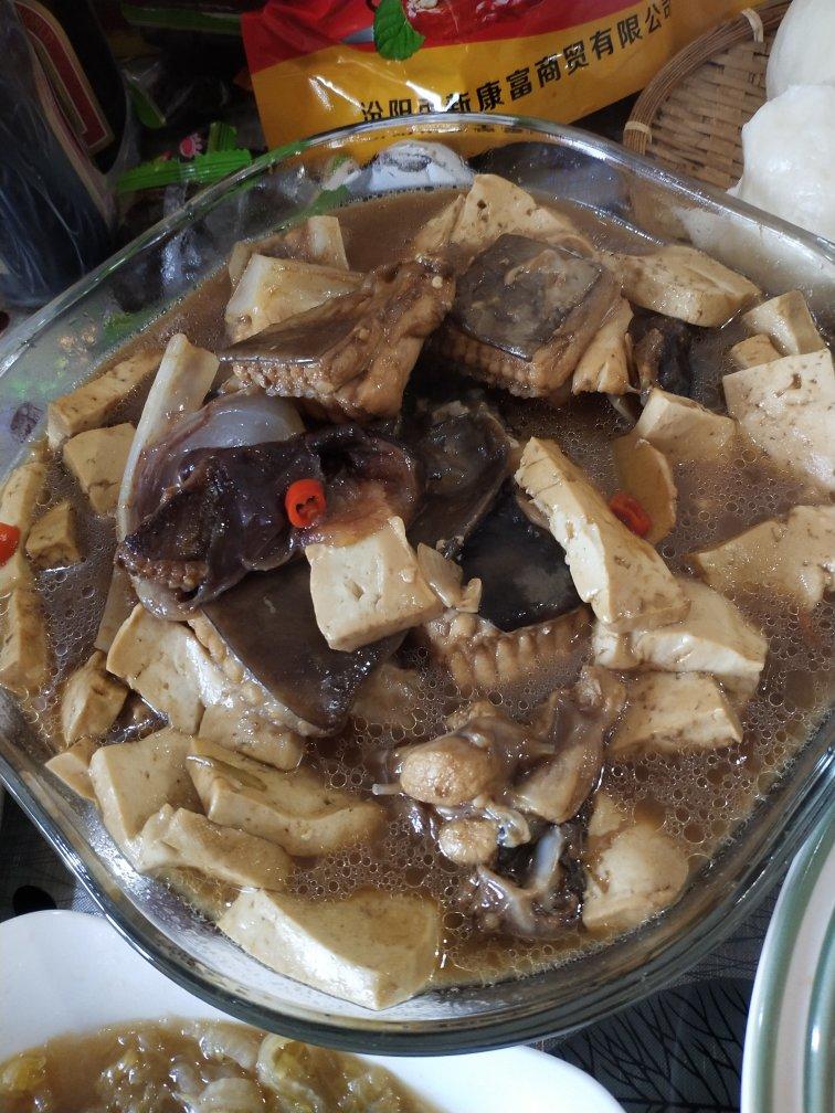 〈老板鱼炖豆腐〉，都喜欢的味道。欣小厨 😉