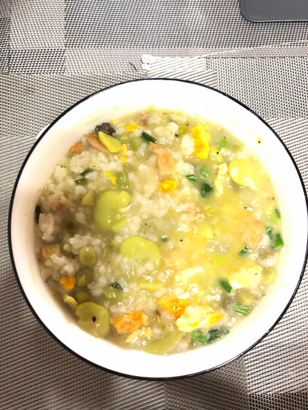 生咸蛋豌豆粥