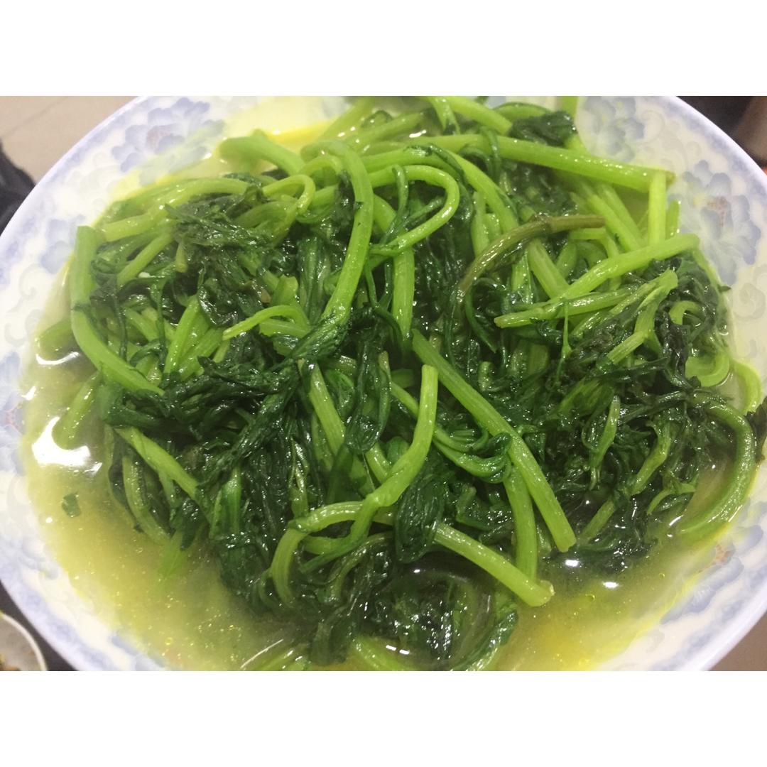 剁辣椒豆豉筒蒿菜