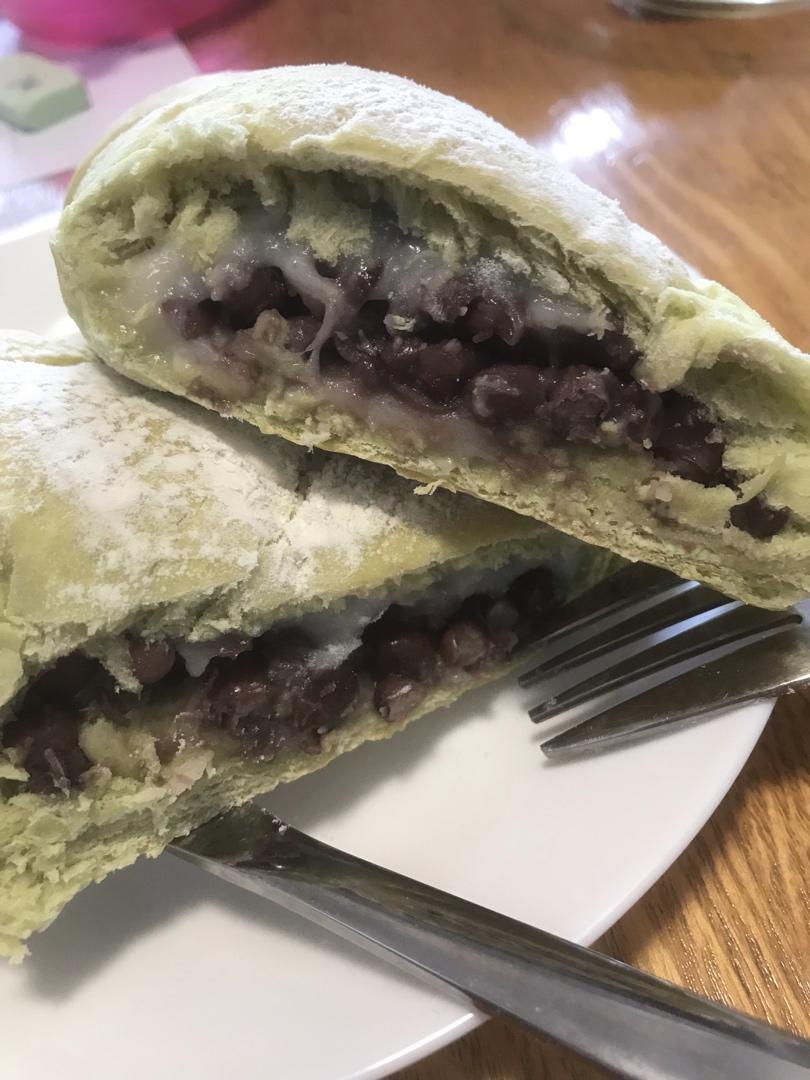 抹茶蜜豆软欧包