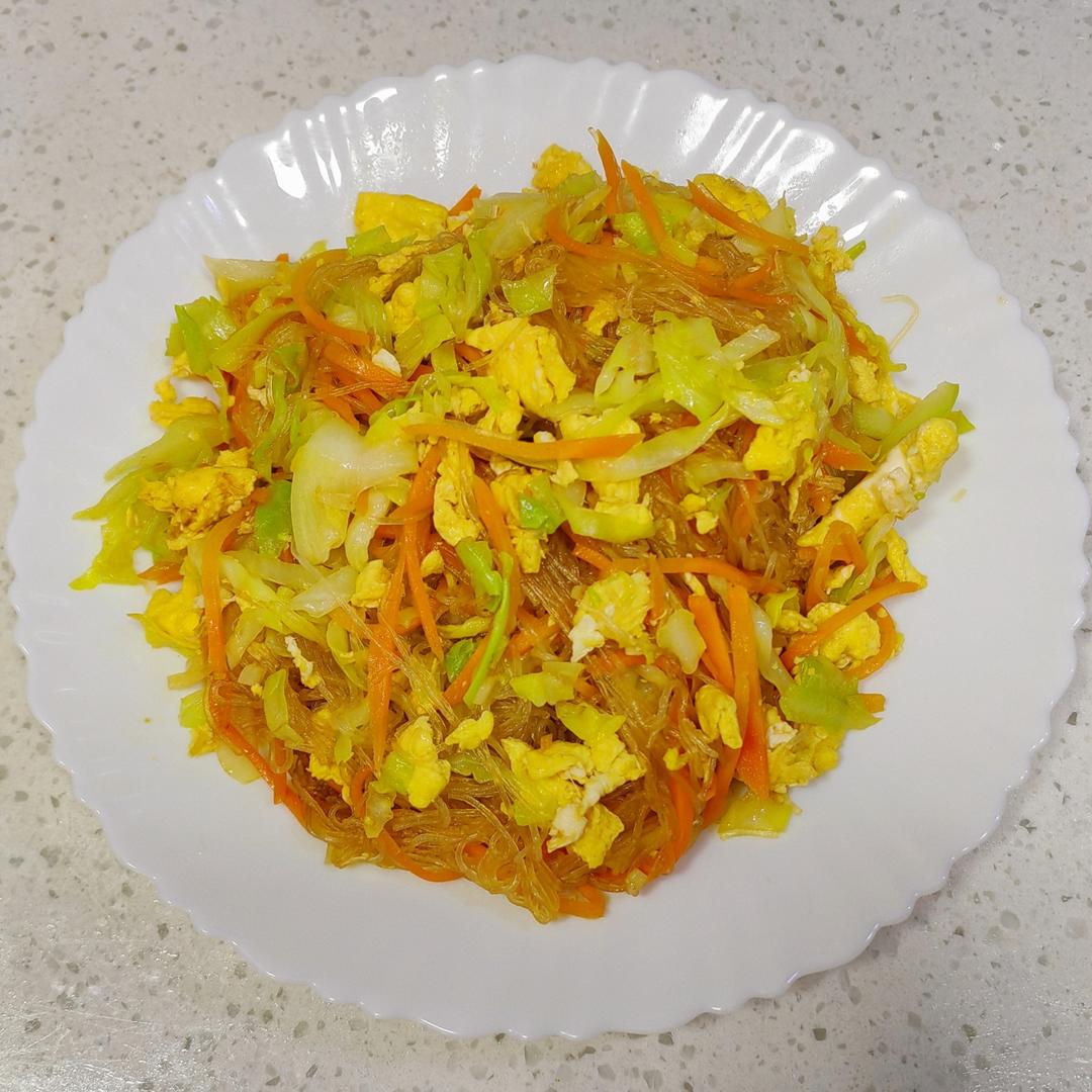 鸡蛋包菜肉末炒粉丝