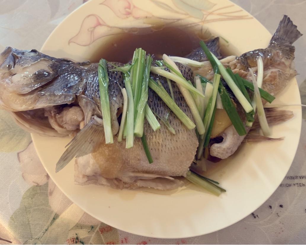 清蒸鱼～娃爸一招儿鲜(附小视频)