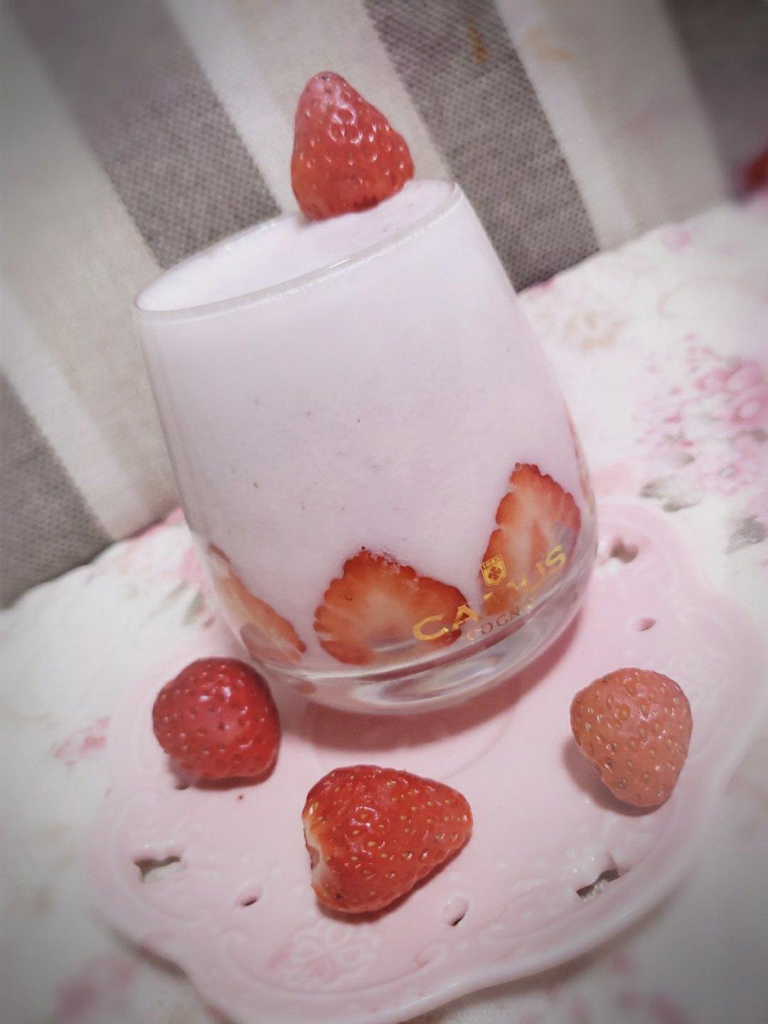 草莓奶昔