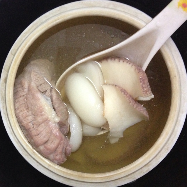 狮子仔贝贝mi做的海底椰响螺瘦肉汤