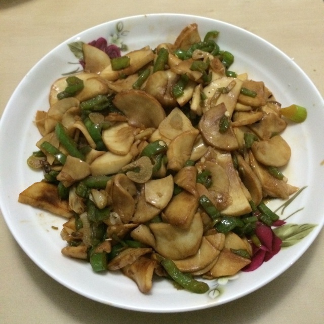 青椒素炒杏鲍菇