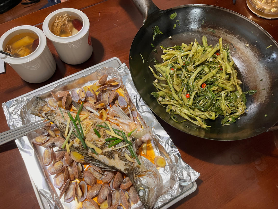 夏天连吃三大碗饭的秘密武器：酸辣空心菜梗