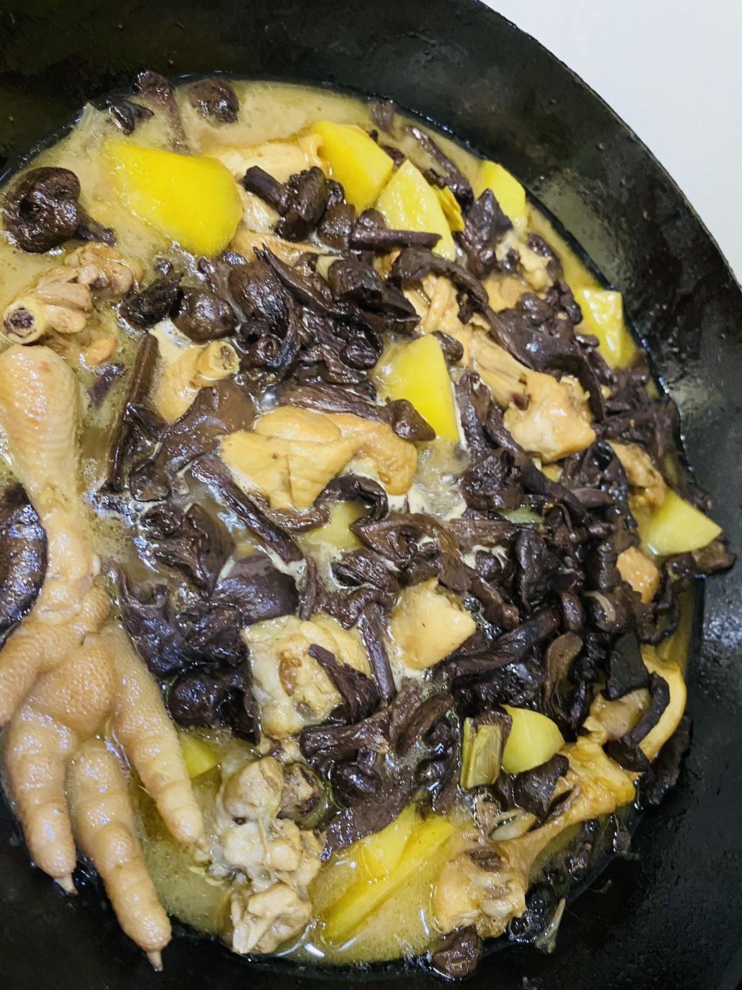 小鸡炖蘑菇