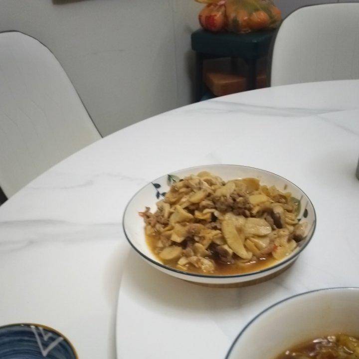 家常菜~杏鲍菇炒肉✅好吃下饭又简单🉑