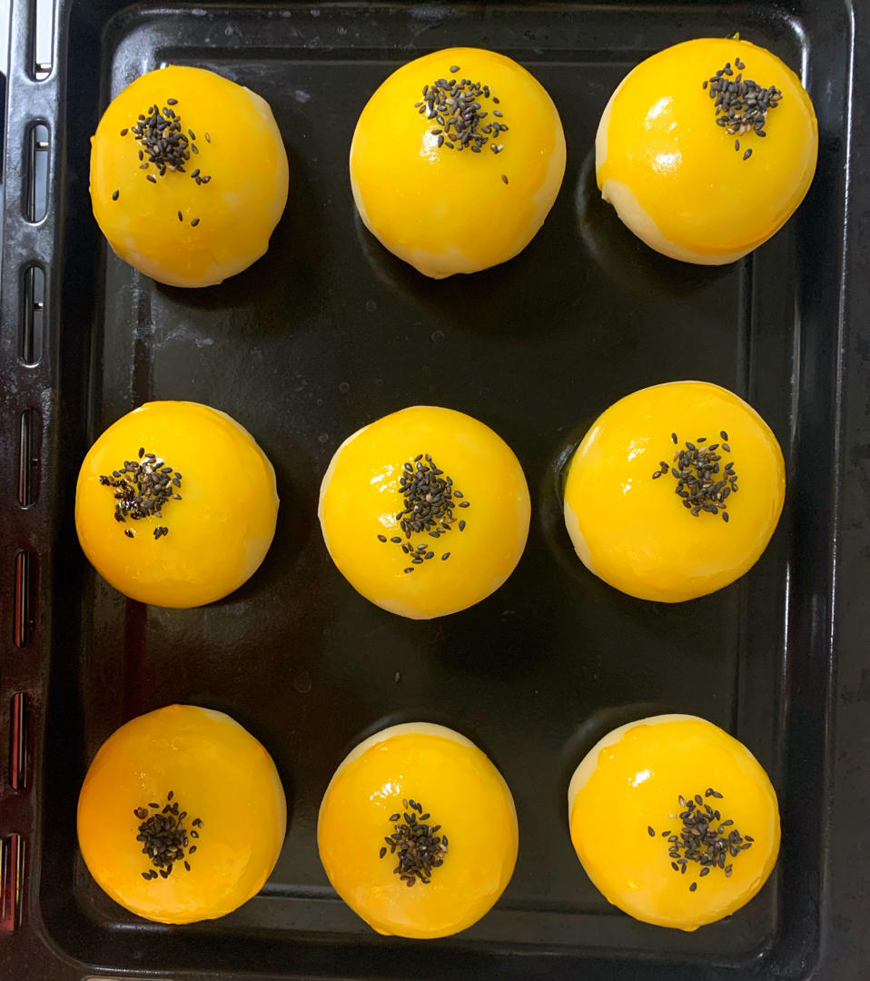 从炒红豆沙开始做蛋黄酥（视频）