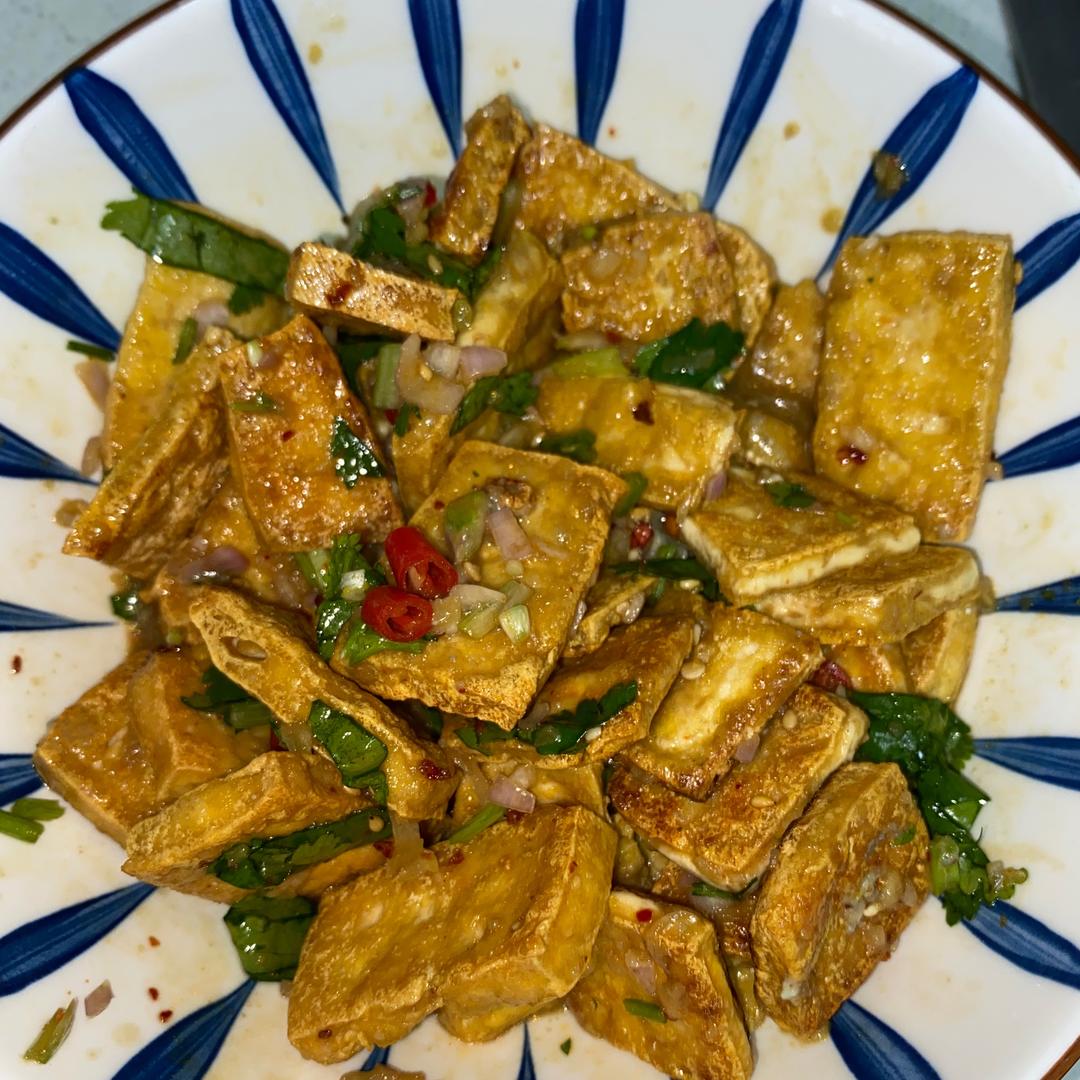 完胜夜市的美味油炸臭豆腐😆的做法