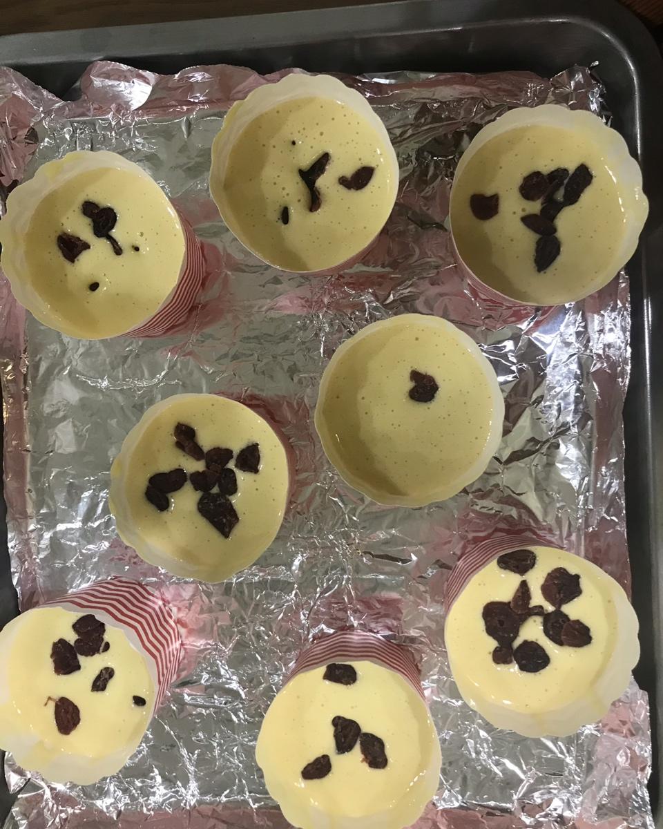 蜂蜜蔓越莓戚风杯子蛋糕