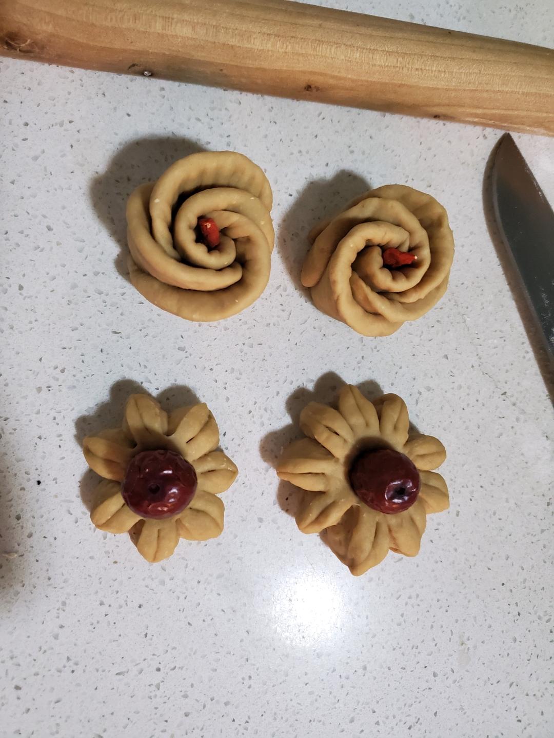 新春特别企划，新年枣花馍，制作简单寓意美好，一次解锁八种造型，过年给家人露一手，心意满满。