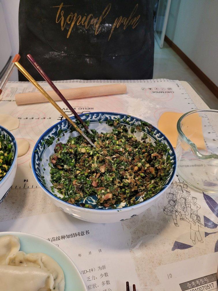 韭菜猪肉饺子(最简单最好吃又最多汁的饺子)