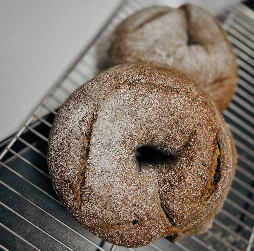 全家都爱吃的全麦酵种核桃黑芝麻软欧方子来自游运东老师