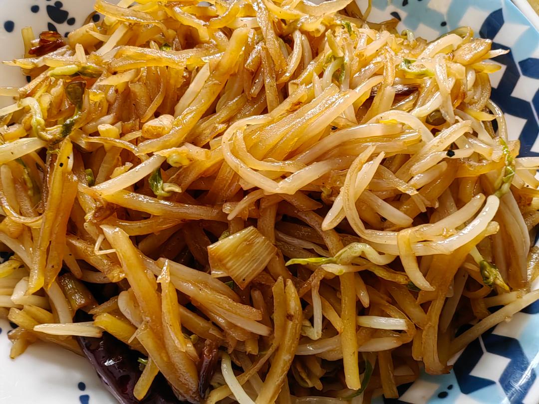 醋溜三丝(土豆丝豆芽韭菜)