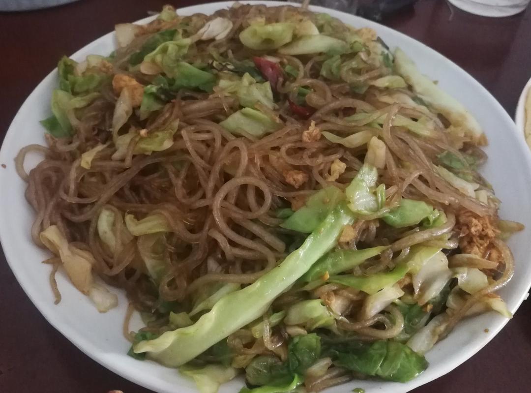 包菜粉丝炒鸡蛋