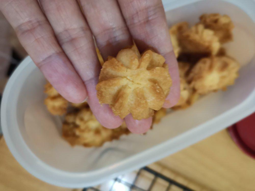 不干版黄油曲奇小饼干，酥脆，入口即化