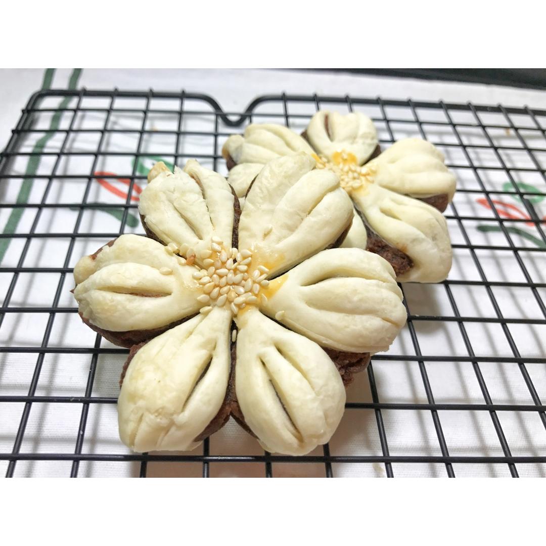 猪油版的各种酥（叉烧酥 紫荆花酥 菊花酥 元宝酥 ）