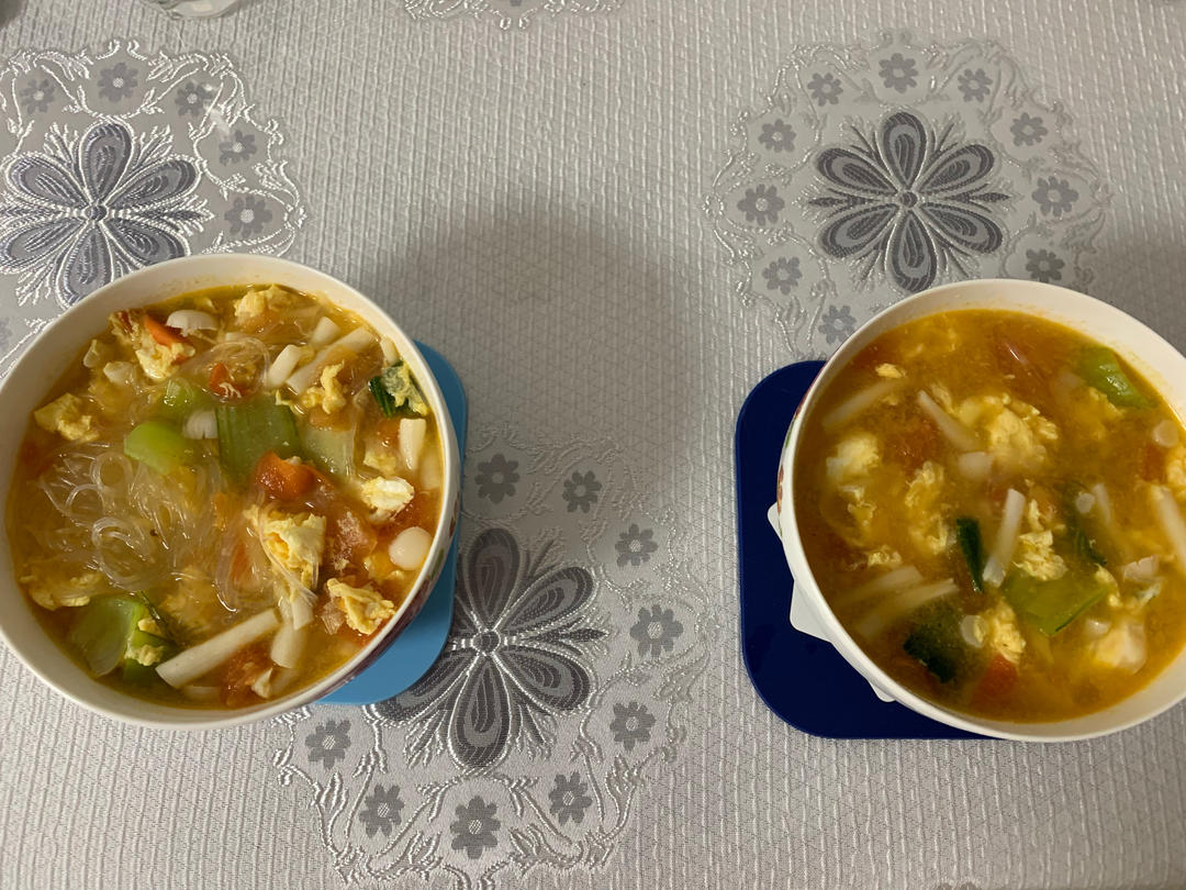 一屋，二人，三餐，四季