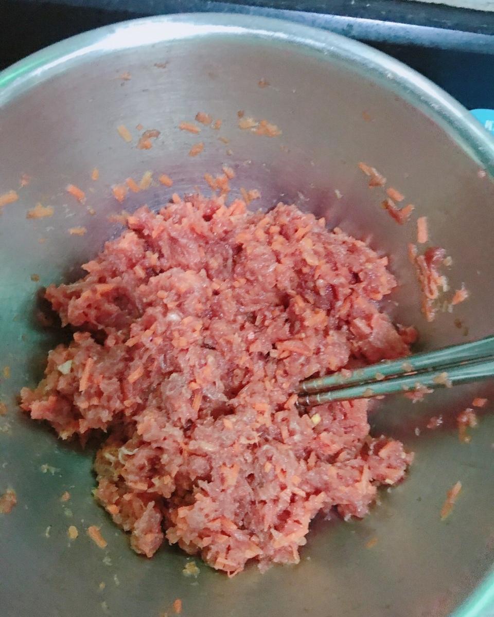萝卜牛肉包子