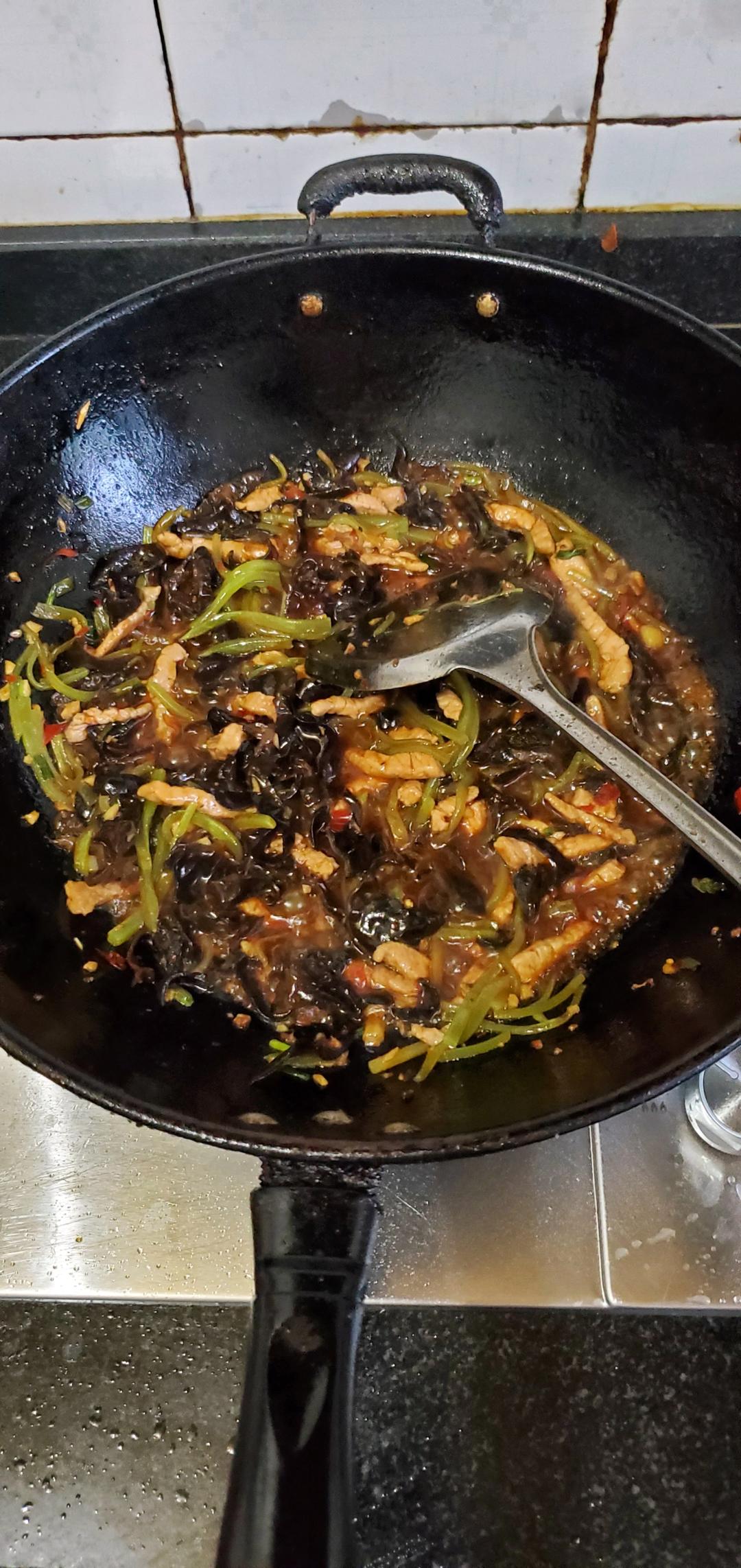 鱼香肉丝（下饭家常菜）