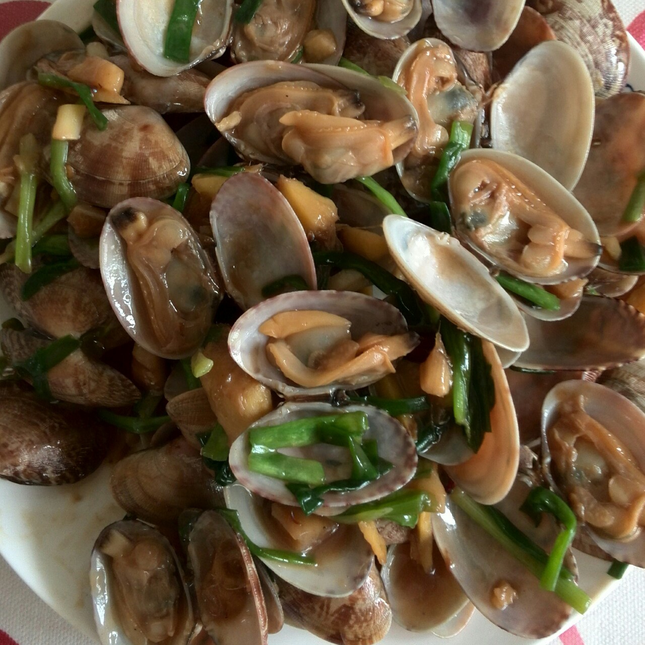 葱炒花蛤