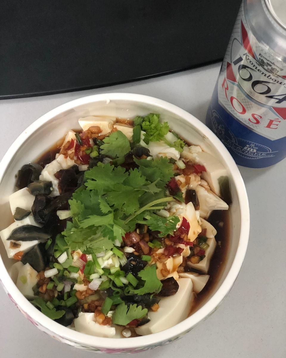皮蛋豆腐