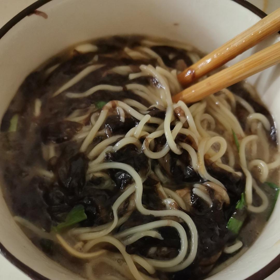 紫菜汤面