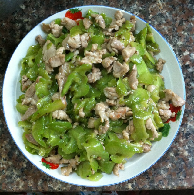 苦瓜炒肉片