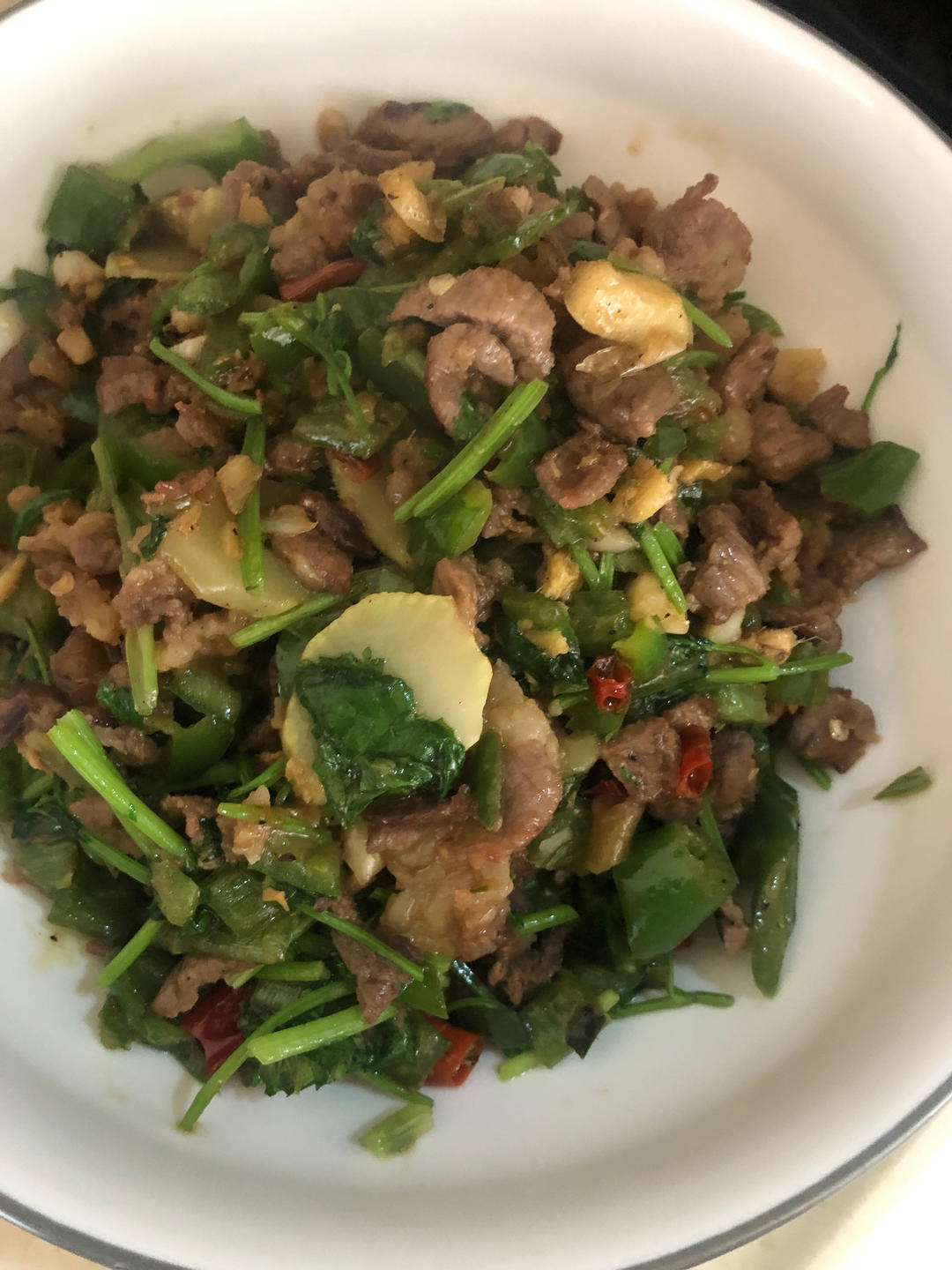 厨师长教你：“碎炒牛肉”的家常做法，开胃又下饭，先收藏起来