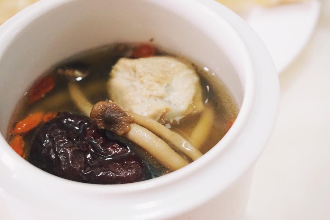 茶树菇排骨汤