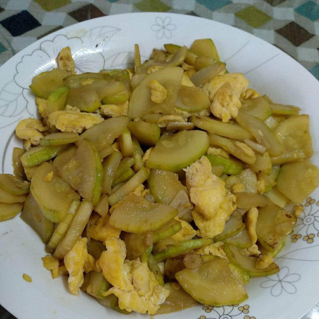 西葫芦炒鸡蛋