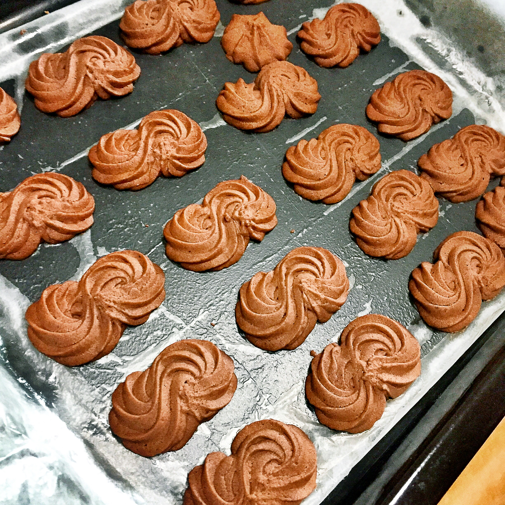 多种口味曲奇（香草、巧克力、抹茶）