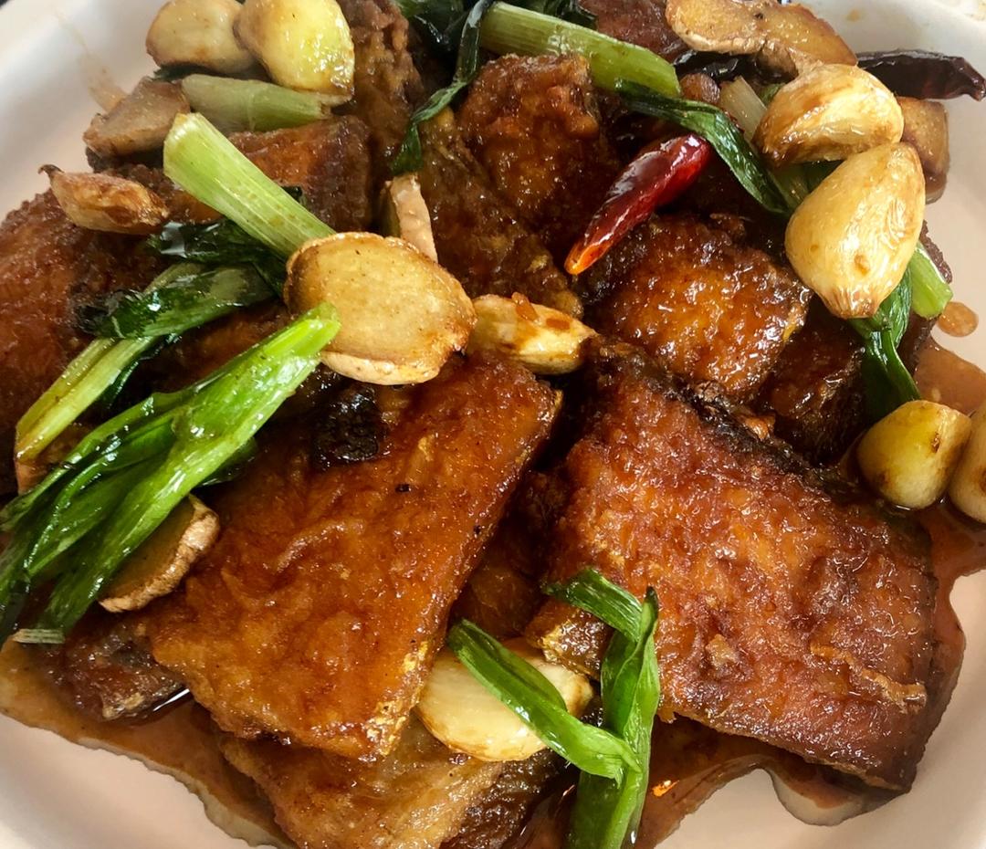 老少皆宜:糖醋带鱼 红烧带鱼 吃鱼不长胖