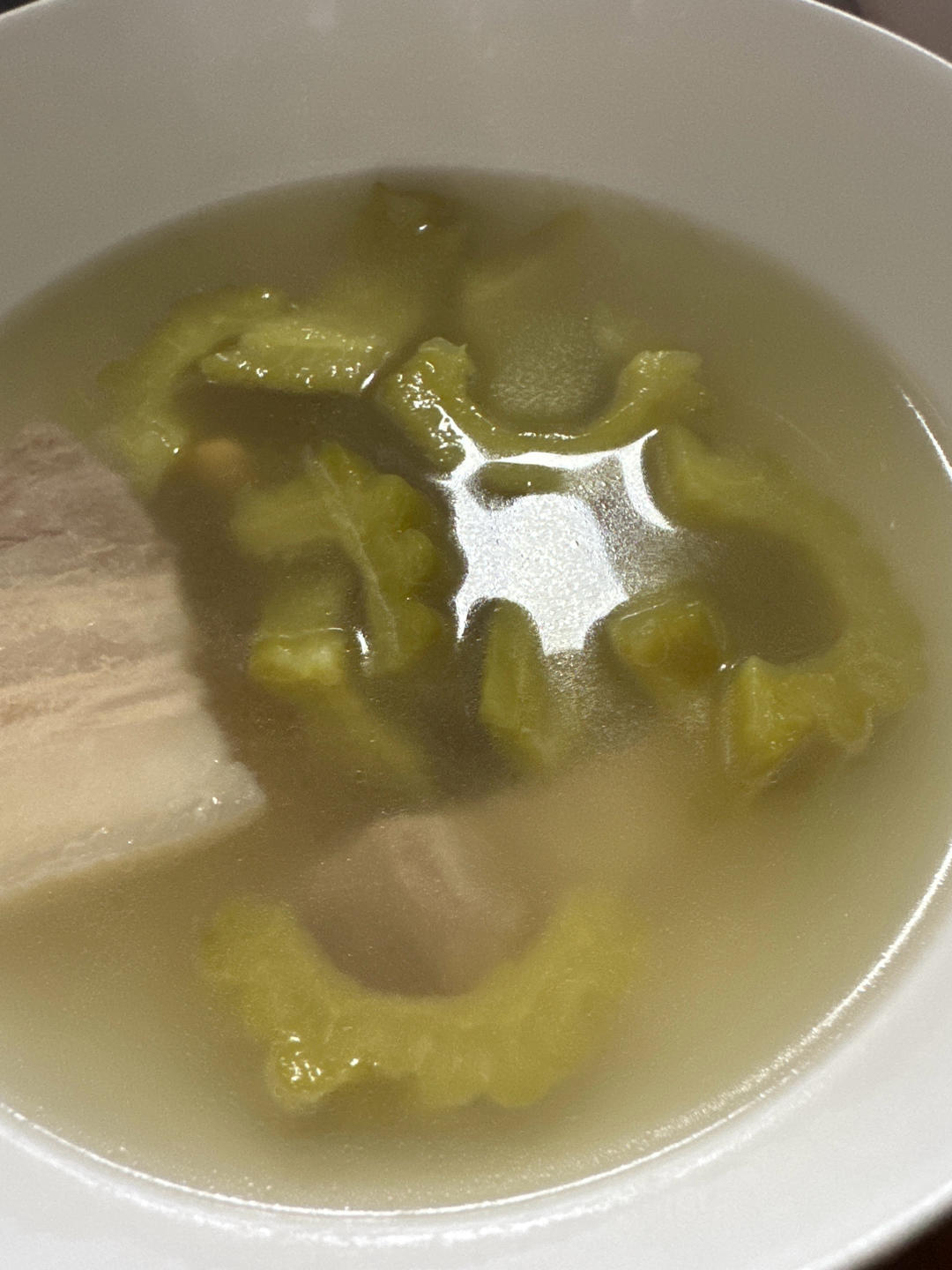 猪骨黄豆苦瓜汤