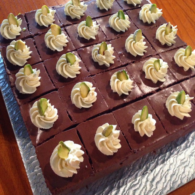 罗拉拉拉做的巧克力方形慕斯蛋糕