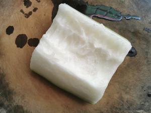 瑶柱冬瓜薏米瘦肉汤的做法 步骤2