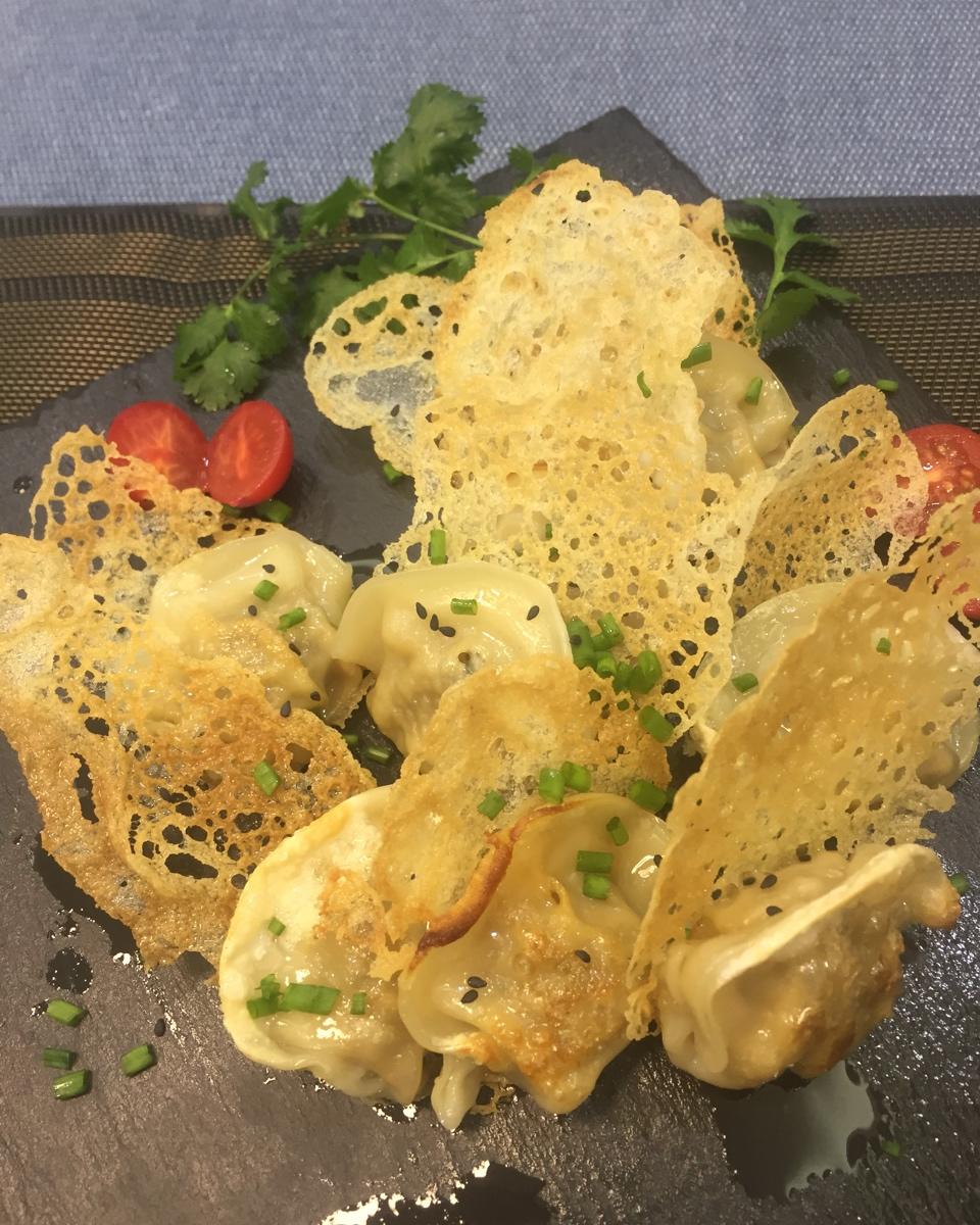 冰花蕾丝煎饺