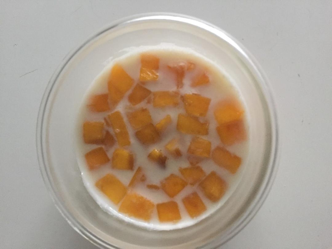 粒粒芒果椰汁冻糕