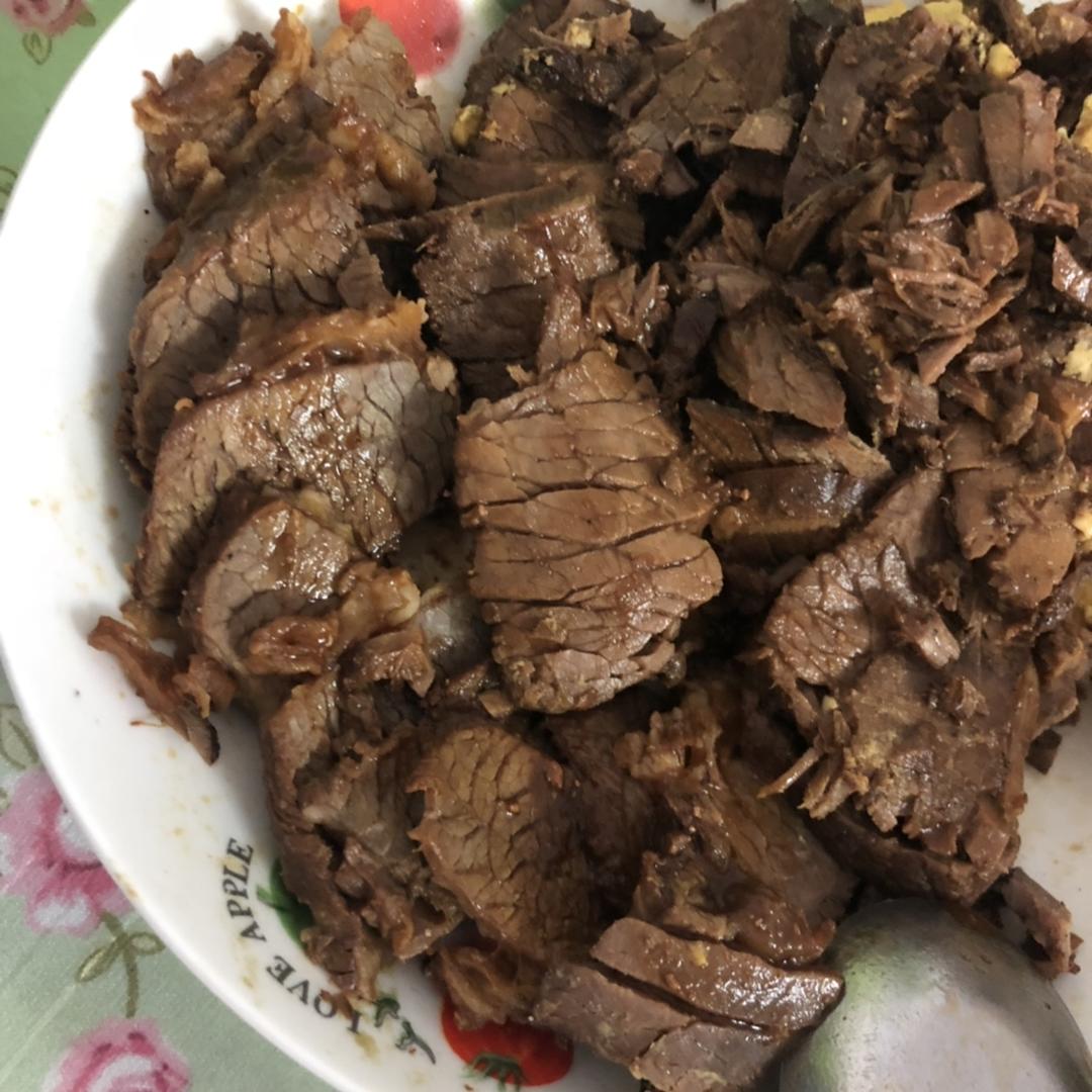 软烂入味的酱牛肉